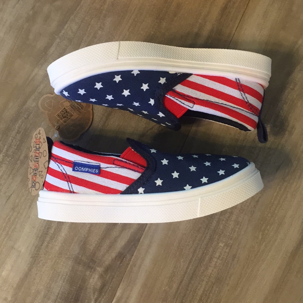 NWT! Oomphies Old Glory Rascal slip on sneakers